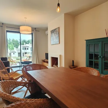 Com Terracos Privativos Em De Luxo, By Qozzy *