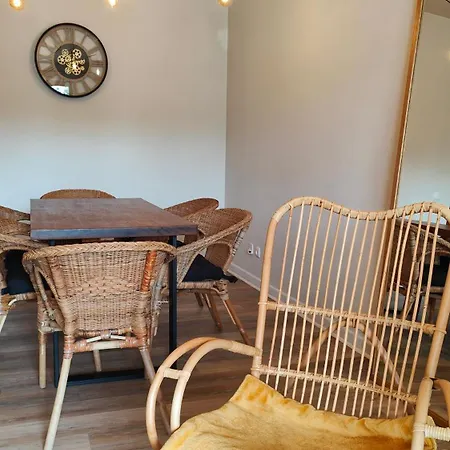 Com Terracos Privativos Em De Luxo, By Qozzy Alvor